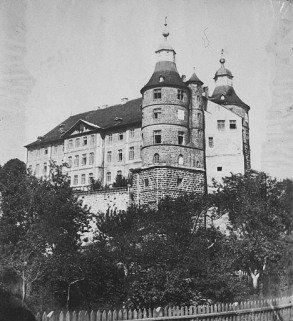 Vue de la partie sud-est du Neuf Château, 3e quart 19e siècle. © Région Bourgogne-Franche-Comté, Inventaire du patrimoine