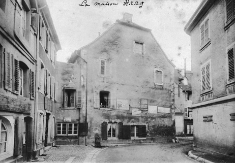 Ancienne maison 4, rue Charles-Lalance. Façade latérale, vers 1900. © Région Bourgogne-Franche-Comté, Inventaire du patrimoine