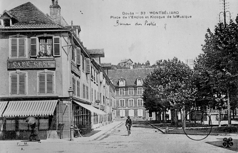 Place de l'Enclos [Francisco-Ferrer] et kiosque à musique, avant 1907. © Région Bourgogne-Franche-Comté, Inventaire du patrimoine