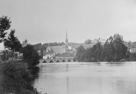 Grand Pont et Neuve Ville, début 20e siècle. © Région Bourgogne-Franche-Comté, Inventaire du patrimoine Grand Pont et Neuve Ville, début 20e siècle. © Région Bourgogne-Franche-Comté, Inventaire du patrimoine