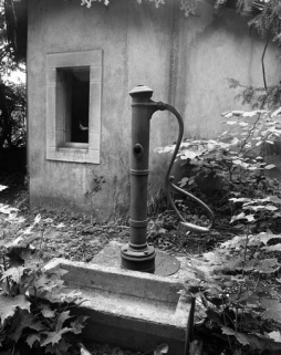 Vue de la fontaine (n° 2). © Région Bourgogne-Franche-Comté, Inventaire du patrimoine