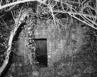 Vue de l'entrée du fruitier. © Région Bourgogne-Franche-Comté, Inventaire du patrimoine