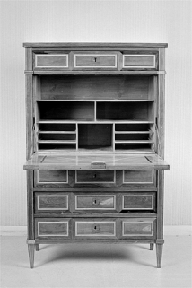 Vue d'ensemble, face, avec abattant ouvert. © Région Bourgogne-Franche-Comté, Inventaire du patrimoine