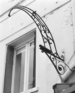 Support d'enseigne 60, place Albert-Thomas. Fin 18e ou début 19e siècle . © Région Bourgogne-Franche-Comté, Inventaire du patrimoine