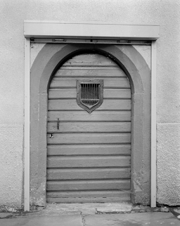 Maison 45, rue Georges-Clémenceau. Porte de la cave. Première moitié 17e siècle. © Région Bourgogne-Franche-Comté, Inventaire du patrimoine