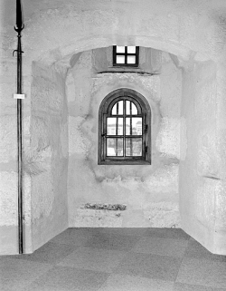 Tour Henriette. Fenêtre du troisième niveau. © Région Bourgogne-Franche-Comté, Inventaire du patrimoine