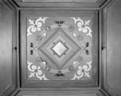 Tour Henriette. Pièce du quatrième niveau. Détail du plafond. © Région Bourgogne-Franche-Comté, Inventaire du patrimoine
