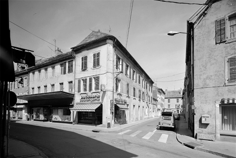 Immeuble 1, rue du Collège. Milieu 19e siècle. © Région Bourgogne-Franche-Comté, Inventaire du patrimoine