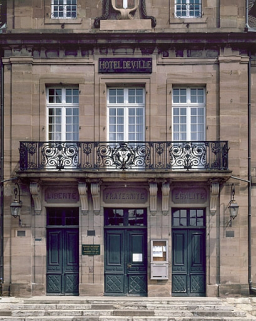 Façade principale, avant-corps central. © Région Bourgogne-Franche-Comté, Inventaire du patrimoine