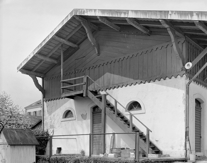 Remise à voitures. Façade sud. © Région Bourgogne-Franche-Comté, Inventaire du patrimoine