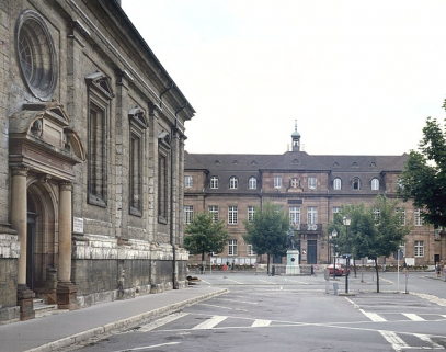Place Saint-Martin. © Région Bourgogne-Franche-Comté, Inventaire du patrimoine Place Saint-Martin. © Région Bourgogne-Franche-Comté, Inventaire du patrimoine