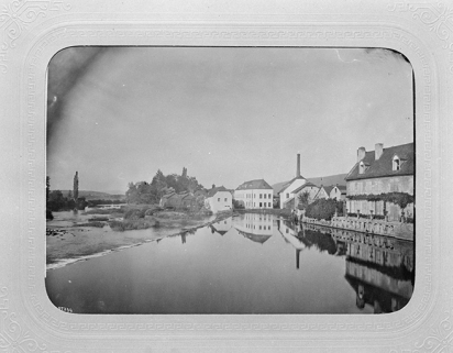Vue d'ensemble depuis le pont, 1899-1900. © Région Bourgogne-Franche-Comté, Inventaire du patrimoine ;  Archives départementales du Doubs Vue d'ensemble depuis le pont, 1899-1900. © Région Bourgogne-Franche-Comté, Inventaire du patrimoine ;  Archives départementales du Doubs