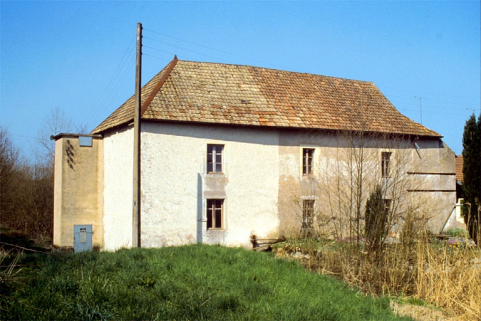 Façade latérale gauche, depuis le sud. © Région Bourgogne-Franche-Comté, Inventaire du patrimoine