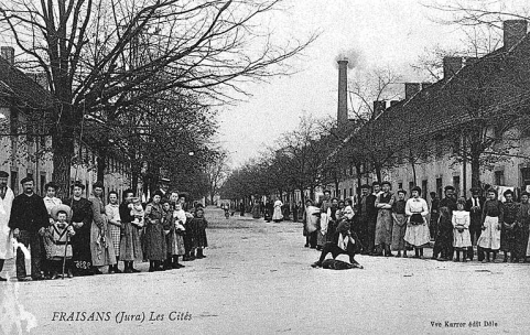 Fraisans (Jura). Les Cités. © Région Bourgogne-Franche-Comté, Inventaire du patrimoine Fraisans (Jura). Les Cités. © Région Bourgogne-Franche-Comté, Inventaire du patrimoine