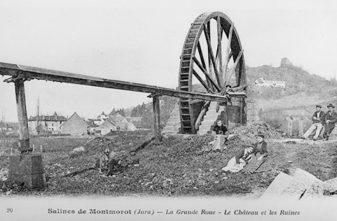 Salines de Montmorot (Jura) - La Grande Roue - Le Château et les Ruines. © Région Bourgogne-Franche-Comté, Inventaire du patrimoine Salines de Montmorot (Jura) - La Grande Roue - Le Château et les Ruines. © Région Bourgogne-Franche-Comté, Inventaire du patrimoine