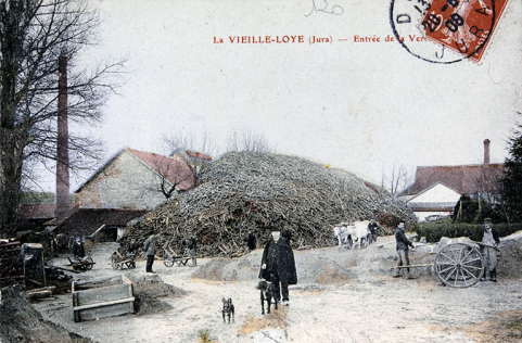 La Vieille-Loye (Jura) - Entrée de la Verrerie. © Région Bourgogne-Franche-Comté, Inventaire du patrimoine La Vieille-Loye (Jura) - Entrée de la Verrerie. © Région Bourgogne-Franche-Comté, Inventaire du patrimoine