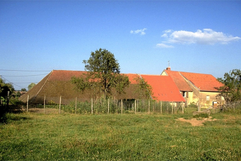 Vue d'ensemble, depuis l'ouest. © Région Bourgogne-Franche-Comté, Inventaire du patrimoine