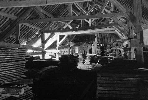 Intérieur de la halle de séchage. © Région Bourgogne-Franche-Comté, Inventaire du patrimoine
