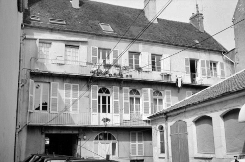 Façade postérieure de la maison. © Région Bourgogne-Franche-Comté, Inventaire du patrimoine Façade postérieure de la maison. © Région Bourgogne-Franche-Comté, Inventaire du patrimoine