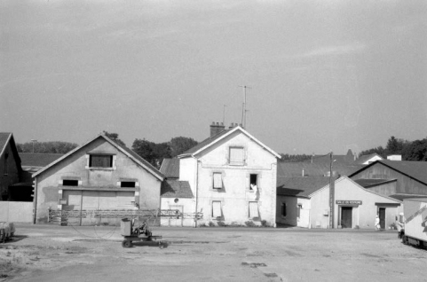 Façade antérieure des écuries et magasins industriels. © Région Bourgogne-Franche-Comté, Inventaire du patrimoine