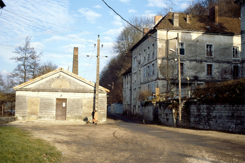 Sénat et logement de contremaître vus de l'ouest. © Région Bourgogne-Franche-Comté, Inventaire du patrimoine