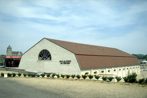 Vue d'ensemble du gymnase, depuis le sud-ouest. © Région Bourgogne-Franche-Comté, Inventaire du patrimoine