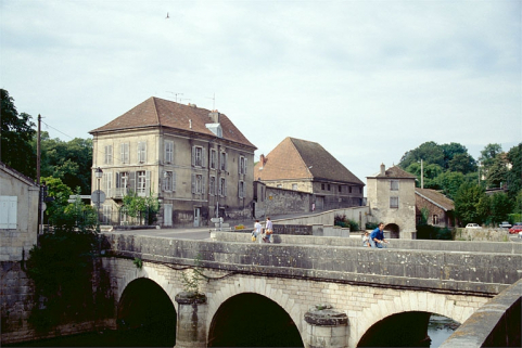 Vue d'ensemble, depuis le nord. © Région Bourgogne-Franche-Comté, Inventaire du patrimoine