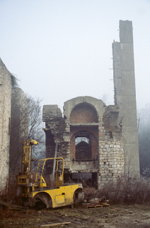 Vestiges du four à chaux. © Région Bourgogne-Franche-Comté, Inventaire du patrimoine Vestiges du four à chaux. © Région Bourgogne-Franche-Comté, Inventaire du patrimoine