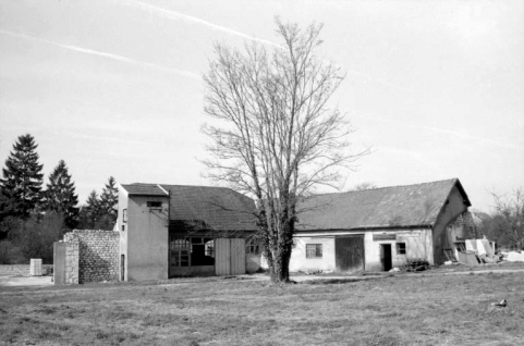 Fabrique d'aliment pour bétail : écuries et transformateur. © Région Bourgogne-Franche-Comté, Inventaire du patrimoine