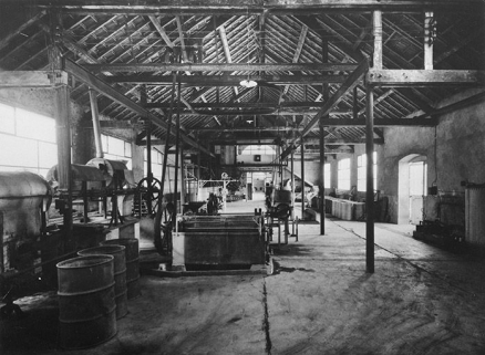 Conserverie (atelier de fonderie F2) : intérieur de l'atelier de fabrication. © Région Bourgogne-Franche-Comté, Inventaire du patrimoine Conserverie (atelier de fonderie F2) : intérieur de l'atelier de fabrication. © Région Bourgogne-Franche-Comté, Inventaire du patrimoine