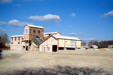 Bâtiments du broyeur vus du sud-ouest. © Région Bourgogne-Franche-Comté, Inventaire du patrimoine Bâtiments du broyeur vus du sud-ouest. © Région Bourgogne-Franche-Comté, Inventaire du patrimoine