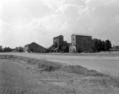 Bâtiments du broyeur (1) vus du nord-est. © Région Bourgogne-Franche-Comté, Inventaire du patrimoine Bâtiments du broyeur (1) vus du nord-est. © Région Bourgogne-Franche-Comté, Inventaire du patrimoine