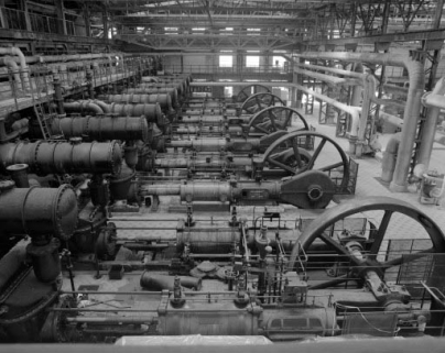Soudière (10), salle des machines : vue d'ensemble des pompes à gaz. © Région Bourgogne-Franche-Comté, Inventaire du patrimoine Soudière (10), salle des machines : vue d'ensemble des pompes à gaz. © Région Bourgogne-Franche-Comté, Inventaire du patrimoine