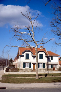 Face latérale droite vue de face. © Région Bourgogne-Franche-Comté, Inventaire du patrimoine