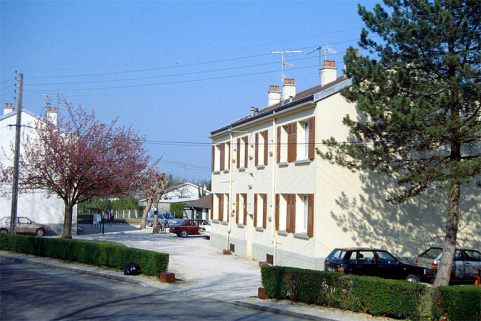 Immeuble semblable, 32 rue des Verneaux. © Région Bourgogne-Franche-Comté, Inventaire du patrimoine Immeuble semblable, 32 rue des Verneaux. © Région Bourgogne-Franche-Comté, Inventaire du patrimoine