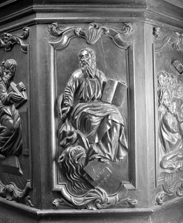 Deuxième panneau de la cuve : saint Marc. © Région Bourgogne-Franche-Comté, Inventaire du patrimoine