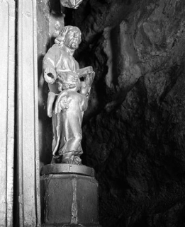 La statuette de saint Matthieu. © Région Bourgogne-Franche-Comté, Inventaire du patrimoine La statuette de saint Matthieu. © Région Bourgogne-Franche-Comté, Inventaire du patrimoine