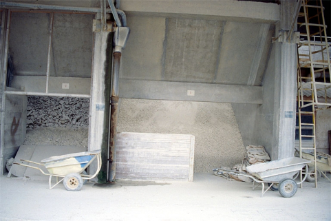 Hangar à terre (18) : détail des silos ouverts. © Région Bourgogne-Franche-Comté, Inventaire du patrimoine