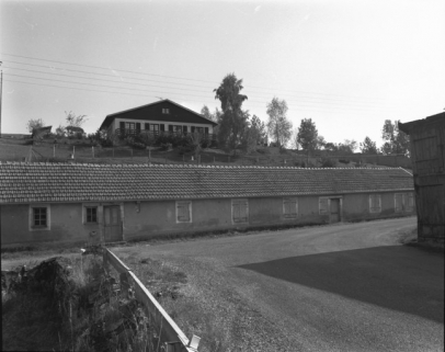 Façade ouest du logement ouvrier de la forge de Petit Baignes en 1989. © Région Bourgogne-Franche-Comté, Inventaire du patrimoine