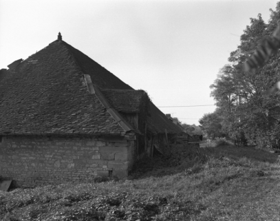Halle à charbon vue depuis le nord-est en 1989. © Région Bourgogne-Franche-Comté, Inventaire du patrimoine