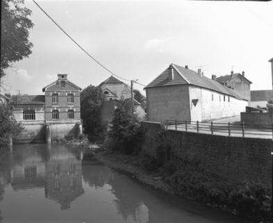 Vue d'ensemble depuis la rue en 1989. © Région Bourgogne-Franche-Comté, Inventaire du patrimoine