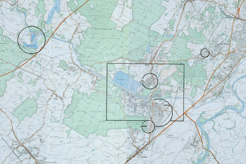 Carte de situation. Montage de cartes topographiques à 1:25 000, I.G.N., Dole 3224 Ouest (1986) et St-Jean-de-Losne 3124 Est (1979). © Région Bourgogne-Franche-Comté, Inventaire du patrimoine Carte de situation. Montage de cartes topographiques à 1:25 000, I.G.N., Dole 3224 Ouest (1986) et St-Jean-de-Losne 3124 Est (1979). © Région Bourgogne-Franche-Comté, Inventaire du patrimoine