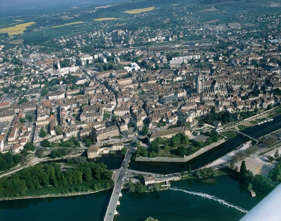 Vue aérienne depuis le sud-est. © Région Bourgogne-Franche-Comté, Inventaire du patrimoine