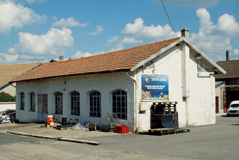 Premier bâtiment, vu de trois quarts droit. © Région Bourgogne-Franche-Comté, Inventaire du patrimoine