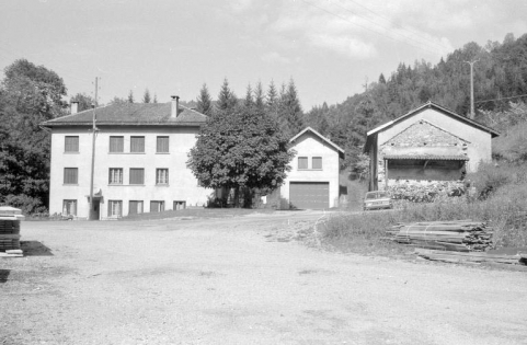 Vue d'ensemble des logements. © Région Bourgogne-Franche-Comté, Inventaire du patrimoine Vue d'ensemble des logements. © Région Bourgogne-Franche-Comté, Inventaire du patrimoine