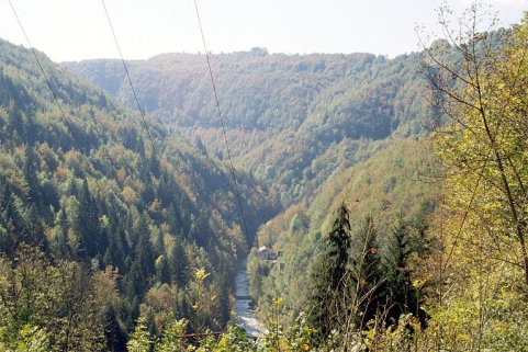 Vue d'ensemble depuis le nord-est. © Région Bourgogne-Franche-Comté, Inventaire du patrimoine Vue d'ensemble depuis le nord-est. © Région Bourgogne-Franche-Comté, Inventaire du patrimoine
