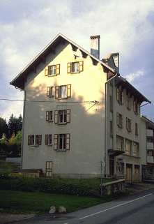Façades antérieure et latérale gauche. © Région Bourgogne-Franche-Comté, Inventaire du patrimoine