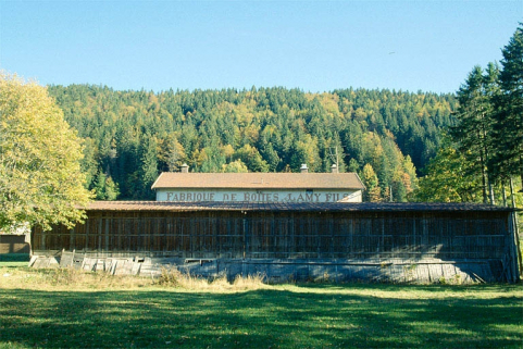 Façade postérieure du séchoir. © Région Bourgogne-Franche-Comté, Inventaire du patrimoine Façade postérieure du séchoir. © Région Bourgogne-Franche-Comté, Inventaire du patrimoine
