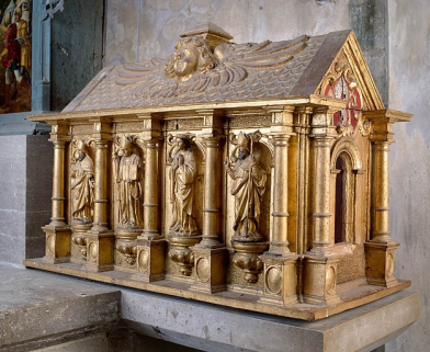 Châsse de droite, vue d'ensemble de trois quarts. © Région Bourgogne-Franche-Comté, Inventaire du patrimoine