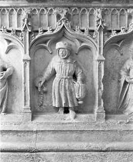 Détail : 5ème pleurant (en partant de la gauche). © Région Bourgogne-Franche-Comté, Inventaire du patrimoine